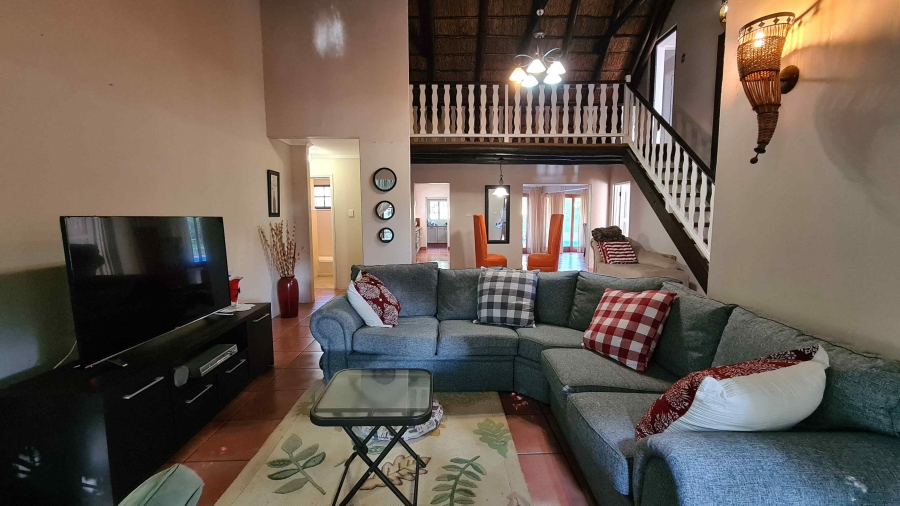 6 Bedroom Property for Sale in Beacon Bay Eastern Cape